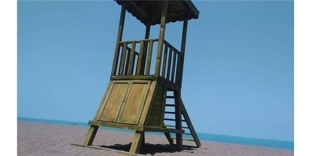 Ahşap Cankurtaran Kulesi